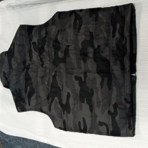 Burnside Camouflage Vest Men's Medium - Picture 9 of 9